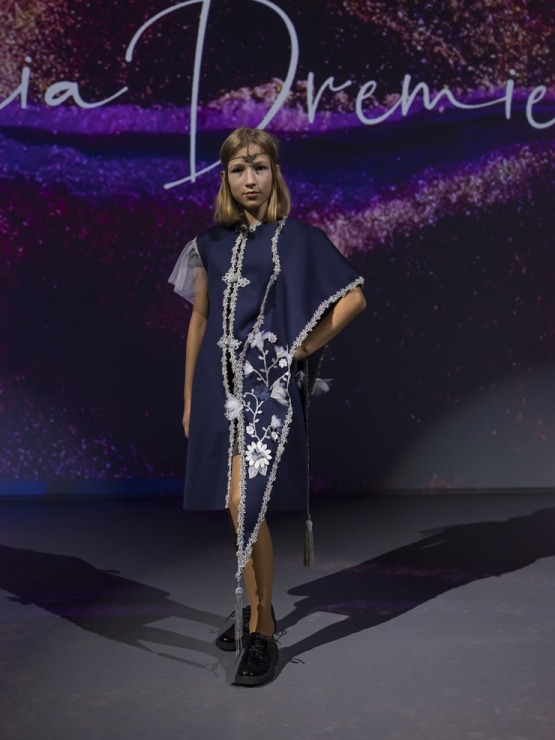Rīgas modes nedēļā «Riga Fashion Week 2022» prezentējas «Julija Dremiene» no Lietuvas. Foto: Mark Litvyakov Rīgas modes nedēļā «Riga Fashion Week 2022» prezentējas «Julija Dremiene» no Lietuvas. Foto: Mark Litvyakov 325490