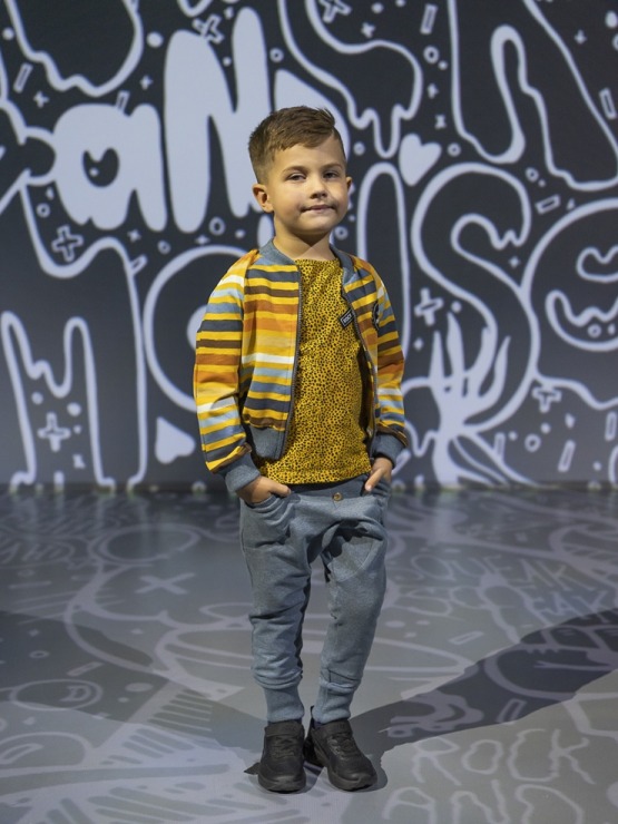 Rīgas modes nedēļā «Riga Fashion Week 2022» prezentējas «Rock & Mouse» no Latvijas. Foto: Mark Litvyakov Rīgas modes nedēļā «Riga Fashion Week 2022» prezentējas «Rock & Mouse» no Latvijas. Foto: Mark Litvyakov 325608