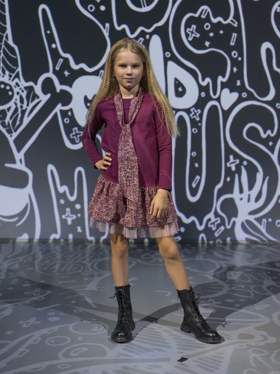 Rīgas modes nedēļā «Riga Fashion Week 2022» prezentējas «Rock & Mouse» no Latvijas. Foto: Mark Litvyakov Rīgas modes nedēļā «Riga Fashion Week 2022» prezentējas «Rock & Mouse» no Latvijas. Foto: Mark Litvyakov 325599