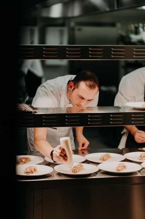 «Grand Hotel Kempinski Riga» atzīmē 5 gadu jubileju restorānā «Stage 22» ar Michelin līmeņa ēdieniem «Grand Hotel Kempinski Riga» atzīmē 5 gadu jubileju restorānā «Stage 22» ar Michelin līmeņa ēdieniem 325779