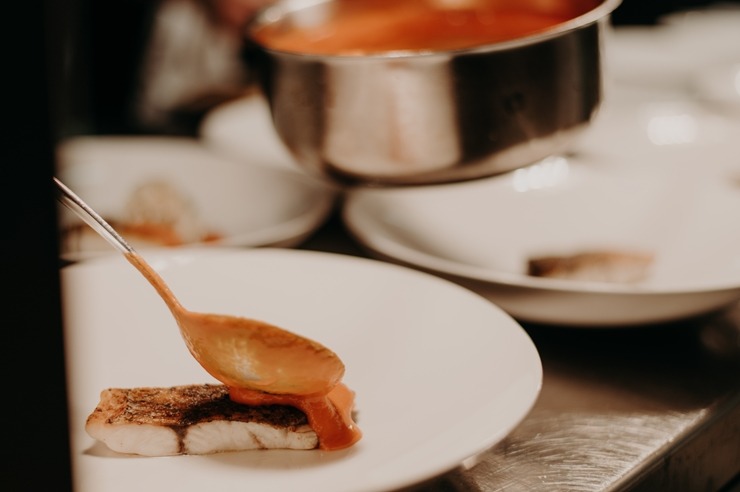 «Grand Hotel Kempinski Riga» atzīmē 5 gadu jubileju restorānā «Stage 22» ar Michelin līmeņa ēdieniem «Grand Hotel Kempinski Riga» atzīmē 5 gadu jubileju restorānā «Stage 22» ar Michelin līmeņa ēdieniem 325784