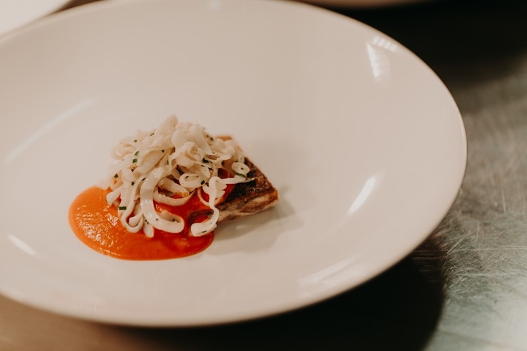 «Grand Hotel Kempinski Riga» atzīmē 5 gadu jubileju restorānā «Stage 22» ar Michelin līmeņa ēdieniem «Grand Hotel Kempinski Riga» atzīmē 5 gadu jubileju restorānā «Stage 22» ar Michelin līmeņa ēdieniem 325786