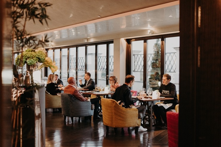 «Grand Hotel Kempinski Riga» atzīmē 5 gadu jubileju restorānā «Stage 22» ar Michelin līmeņa ēdieniem «Grand Hotel Kempinski Riga» atzīmē 5 gadu jubileju restorānā «Stage 22» ar Michelin līmeņa ēdieniem 325763