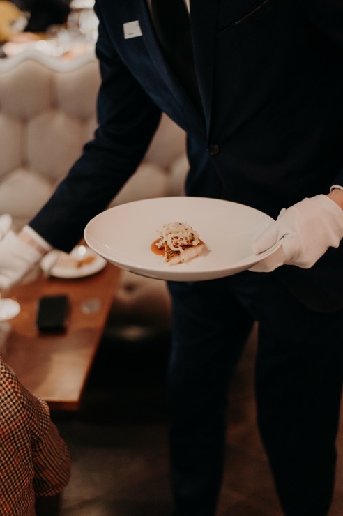 «Grand Hotel Kempinski Riga» atzīmē 5 gadu jubileju restorānā «Stage 22» ar Michelin līmeņa ēdieniem «Grand Hotel Kempinski Riga» atzīmē 5 gadu jubileju restorānā «Stage 22» ar Michelin līmeņa ēdieniem 325790