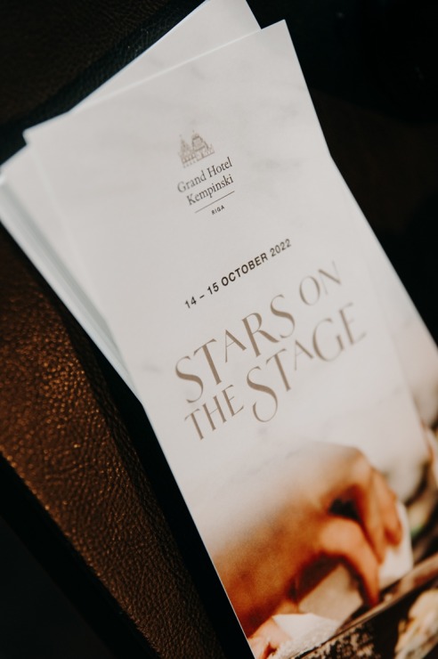 «Grand Hotel Kempinski Riga» atzīmē 5 gadu jubileju restorānā «Stage 22» ar Michelin līmeņa ēdieniem «Grand Hotel Kempinski Riga» atzīmē 5 gadu jubileju restorānā «Stage 22» ar Michelin līmeņa ēdieniem 325791