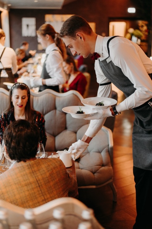 «Grand Hotel Kempinski Riga» atzīmē 5 gadu jubileju restorānā «Stage 22» ar Michelin līmeņa ēdieniem «Grand Hotel Kempinski Riga» atzīmē 5 gadu jubileju restorānā «Stage 22» ar Michelin līmeņa ēdieniem 325765