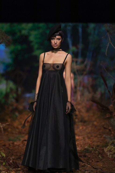 Rīgas modes nedēļā «Riga Fashion Week 2022» prezentējas «Amoralle» no Latvijas . Foto: Mark Litvyakov 325840