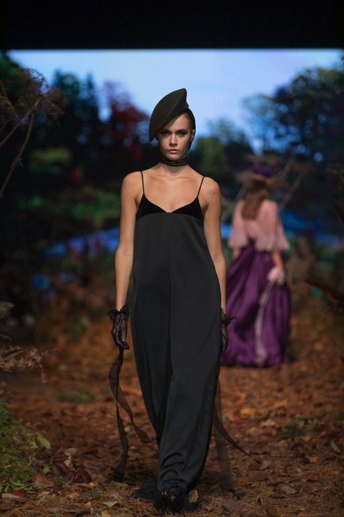 Rīgas modes nedēļā «Riga Fashion Week 2022» prezentējas «Amoralle» no Latvijas . Foto: Mark Litvyakov 325843