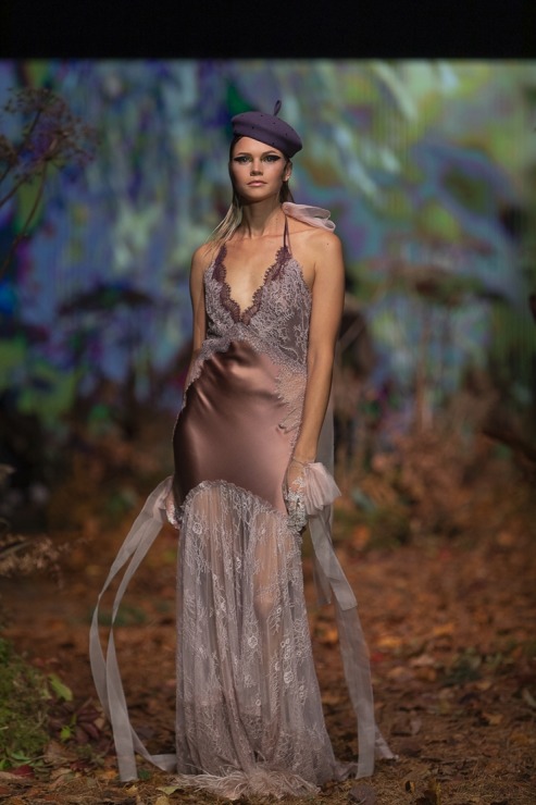 Rīgas modes nedēļā «Riga Fashion Week 2022» prezentējas «Amoralle» no Latvijas . Foto: Mark Litvyakov 325845