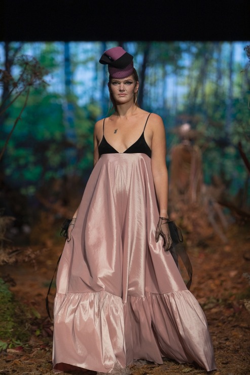 Rīgas modes nedēļā «Riga Fashion Week 2022» prezentējas «Amoralle» no Latvijas . Foto: Mark Litvyakov 325851