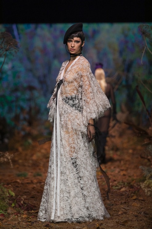 Rīgas modes nedēļā «Riga Fashion Week 2022» prezentējas «Amoralle» no Latvijas . Foto: Mark Litvyakov 325854