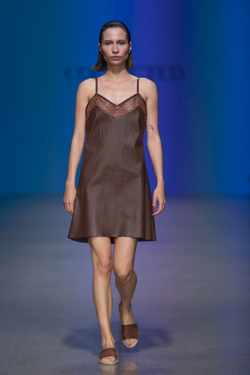 Rīgas modes nedēļā «Riga Fashion Week 2022» prezentējas «Collected Story» no Latvijas. Foto: Mark Litvyakov Rīgas modes nedēļā «Riga Fashion Week 2022» prezentējas «Collected Story» no Latvijas. Foto: Mark Litvyakov 326144