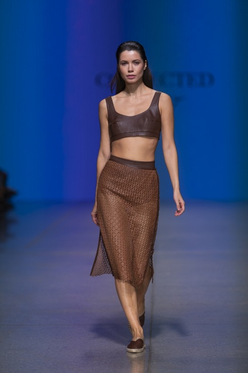 Rīgas modes nedēļā «Riga Fashion Week 2022» prezentējas «Collected Story» no Latvijas. Foto: Mark Litvyakov Rīgas modes nedēļā «Riga Fashion Week 2022» prezentējas «Collected Story» no Latvijas. Foto: Mark Litvyakov 326145
