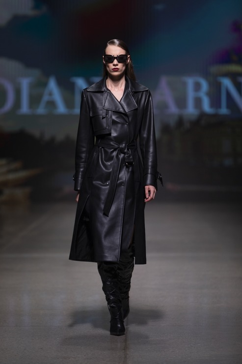 Rīgas modes nedēļā «Riga Fashion Week 2022» prezentējas «Diana Arno» no Igaunijas. Foto: Mark Litvyakov Rīgas modes nedēļā «Riga Fashion Week 2022» prezentējas «Diana Arno» no Igaunijas. Foto: Mark Litvyakov 326164