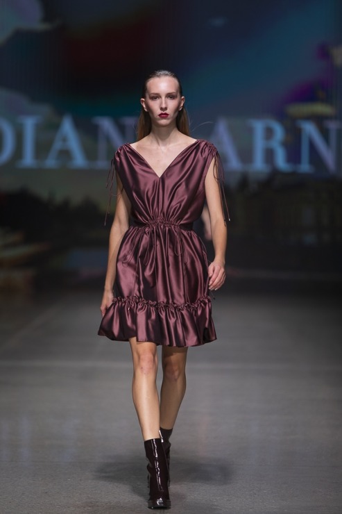 Rīgas modes nedēļā «Riga Fashion Week 2022» prezentējas «Diana Arno» no Igaunijas. Foto: Mark Litvyakov Rīgas modes nedēļā «Riga Fashion Week 2022» prezentējas «Diana Arno» no Igaunijas. Foto: Mark Litvyakov 326186