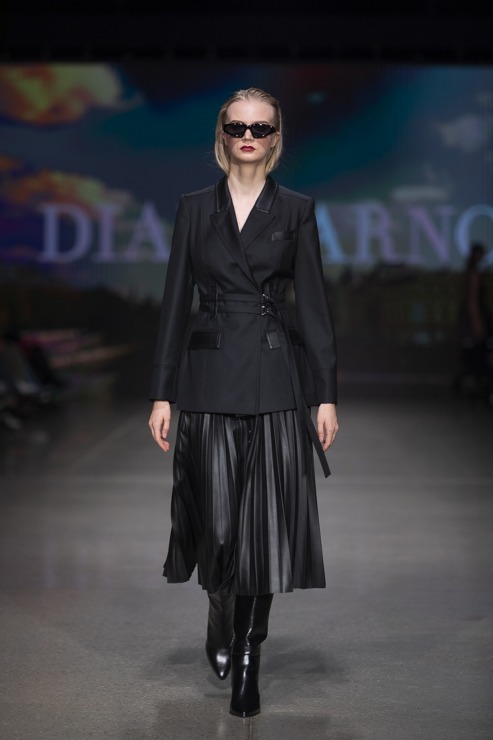 Rīgas modes nedēļā «Riga Fashion Week 2022» prezentējas «Diana Arno» no Igaunijas. Foto: Mark Litvyakov Rīgas modes nedēļā «Riga Fashion Week 2022» prezentējas «Diana Arno» no Igaunijas. Foto: Mark Litvyakov 326189