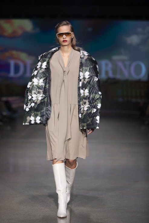 Rīgas modes nedēļā «Riga Fashion Week 2022» prezentējas «Diana Arno» no Igaunijas. Foto: Mark Litvyakov Rīgas modes nedēļā «Riga Fashion Week 2022» prezentējas «Diana Arno» no Igaunijas. Foto: Mark Litvyakov 326170