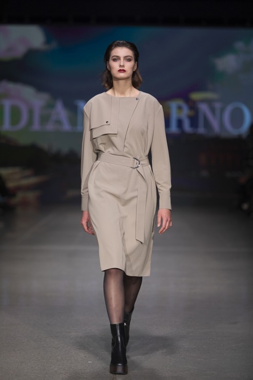 Rīgas modes nedēļā «Riga Fashion Week 2022» prezentējas «Diana Arno» no Igaunijas. Foto: Mark Litvyakov Rīgas modes nedēļā «Riga Fashion Week 2022» prezentējas «Diana Arno» no Igaunijas. Foto: Mark Litvyakov 326171