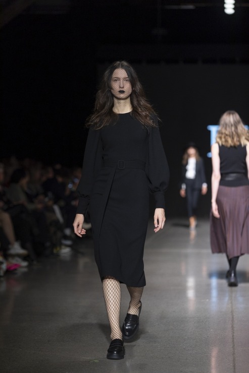 Rīgas modes nedēļā «Riga Fashion Week 2022» prezentējas «Iveta Vecmane» no Latvijas. Foto: Mark Litvyakov 326486