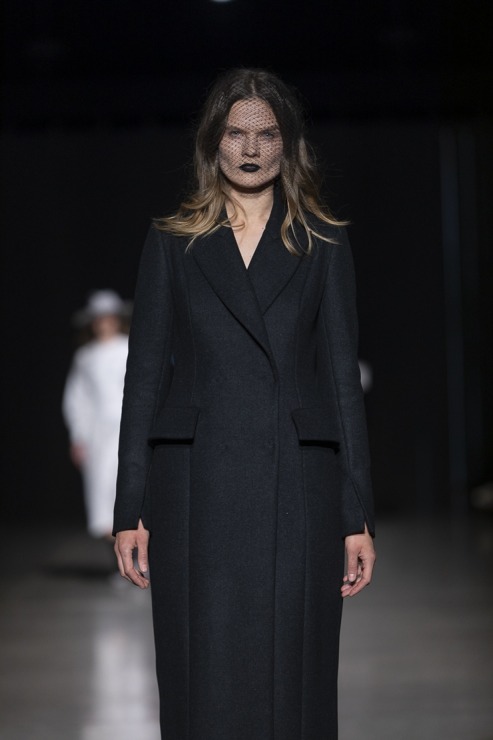 Rīgas modes nedēļā «Riga Fashion Week 2022» prezentējas «Iveta Vecmane» no Latvijas. Foto: Mark Litvyakov 326463