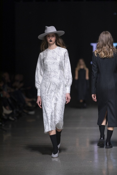 Rīgas modes nedēļā «Riga Fashion Week 2022» prezentējas «Iveta Vecmane» no Latvijas. Foto: Mark Litvyakov Rīgas modes nedēļā «Riga Fashion Week 2022» prezentējas «Iveta Vecmane» no Latvijas. Foto: Mark Litvyakov 326464