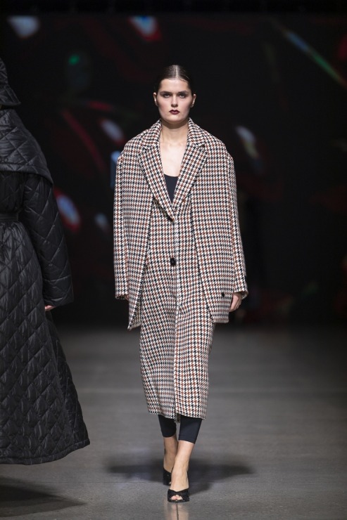 Rīgas modes nedēļā «Riga Fashion Week 2022» prezentējas «Nolo» no Latvijas. Foto: Mark Litvyakov 326513