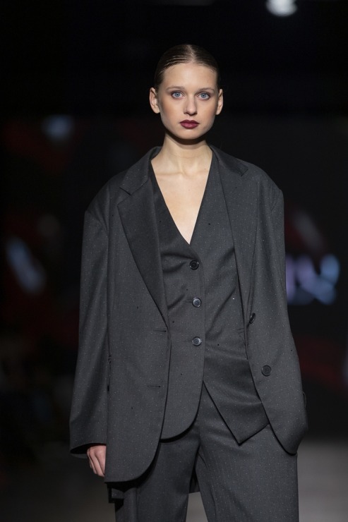 Rīgas modes nedēļā «Riga Fashion Week 2022» prezentējas «Nolo» no Latvijas. Foto: Mark Litvyakov 326516