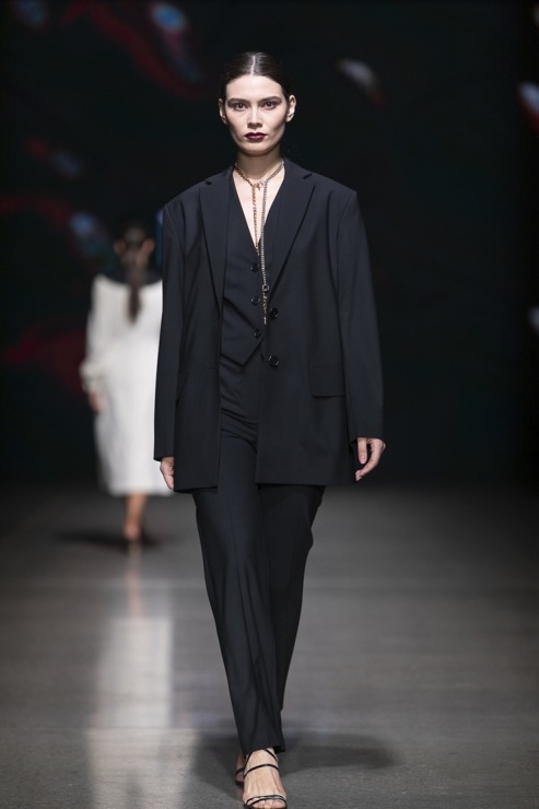 Rīgas modes nedēļā «Riga Fashion Week 2022» prezentējas «Nolo» no Latvijas. Foto: Mark Litvyakov 326523