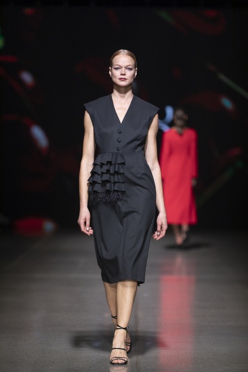 Rīgas modes nedēļā «Riga Fashion Week 2022» prezentējas «Nolo» no Latvijas. Foto: Mark Litvyakov 326526