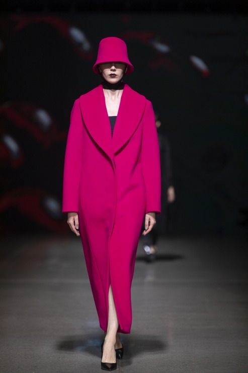 Rīgas modes nedēļā «Riga Fashion Week 2022» prezentējas «Nolo» no Latvijas. Foto: Mark Litvyakov 326533