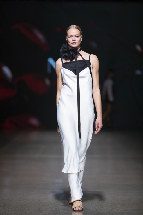 Rīgas modes nedēļā «Riga Fashion Week 2022» prezentējas «Nolo» no Latvijas. Foto: Mark Litvyakov 326539