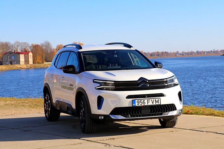 Travelnews.lv sadarbībā ar «Autohalle.com» apceļo Latgali ar jauno «Citroën C5 Aircross» 326619