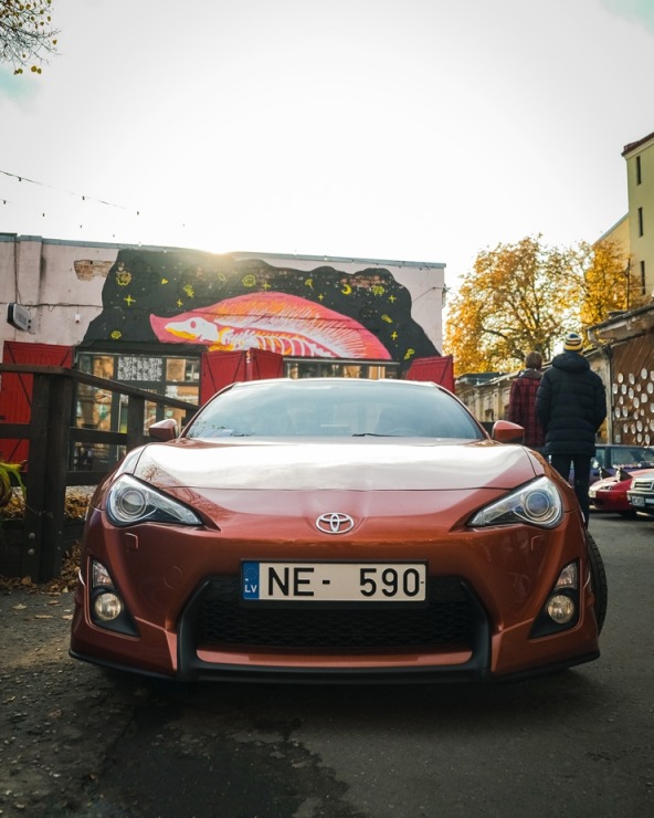 Radošajā Tallinas ielas kvartālā sezonu noslēdz Latvijā skaistāko japāņu automašīnu īpašnieki. Foto: jdm.lv Radošajā Tallinas ielas kvartālā sezonu noslēdz Latvijā skaistāko japāņu automašīnu īpašnieki. Foto: jdm.lv 326693