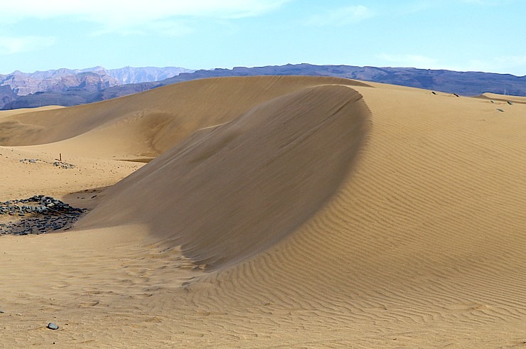 Grankanāriju Maspalomas kāpas ir populāras nūdistu un dabas aizstāvju vidū. Sadarbībā ar Tez Tour Latvia un airBaltic Grankanāriju Maspalomas kāpas ir populāras nūdistu un dabas aizstāvju vidū. Sadarbībā ar Tez Tour Latvia un airBaltic 327793