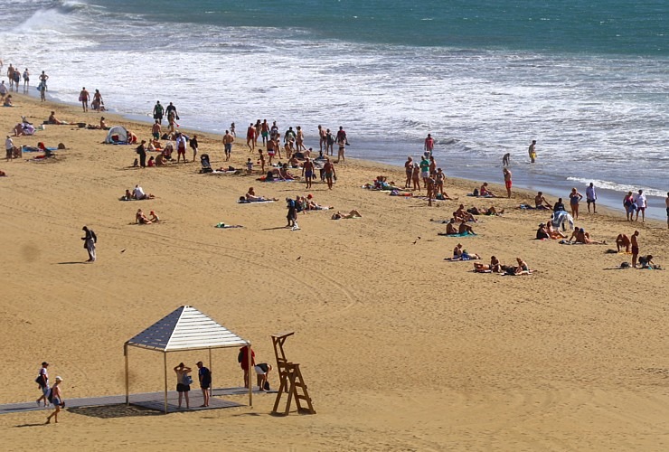 Grankanāriju Maspalomas kāpas ir populāras nūdistu un dabas aizstāvju vidū. Sadarbībā ar Tez Tour Latvia un airBaltic Grankanāriju Maspalomas kāpas ir populāras nūdistu un dabas aizstāvju vidū. Sadarbībā ar Tez Tour Latvia un airBaltic 327804