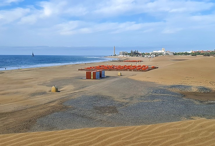 Grankanāriju Maspalomas kāpas ir populāras nūdistu un dabas aizstāvju vidū. Sadarbībā ar Tez Tour Latvia un airBaltic Grankanāriju Maspalomas kāpas ir populāras nūdistu un dabas aizstāvju vidū. Sadarbībā ar Tez Tour Latvia un airBaltic 327805