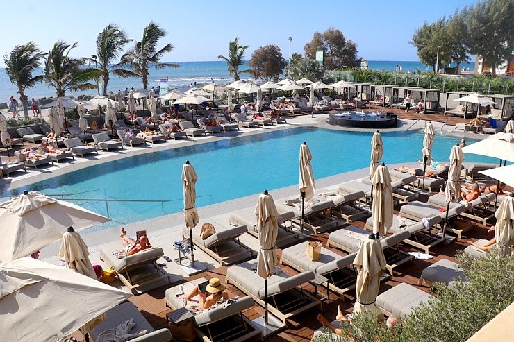 Iepazīstam modernu viesnīcu «Hotel Faro, a Lopesan Collection Hotel» Maspalomas kāpu tuvumā Grankanārijā. Sadarbībā ar Tez Tour Latvia Iepazīstam modernu viesnīcu «Hotel Faro, a Lopesan Collection Hotel» Maspalomas kāpu tuvumā Grankanārijā. Sadarbībā ar Tez Tour Latvia 327973