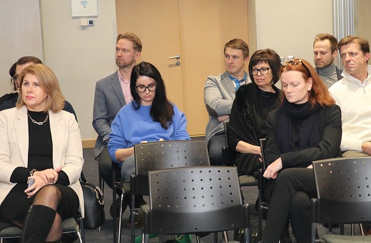 Latvijas Restorānu biedrība rīko ar ekspertiem un valdības pārstāvjiem diskusiju par 12% PVN restorāniem Pārdaugavas viesnīcā «Islande Hotel» 330940