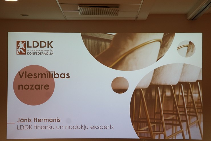 Latvijas Restorānu biedrība rīko ar ekspertiem un valdības pārstāvjiem diskusiju par 12% PVN restorāniem Pārdaugavas viesnīcā «Islande Hotel» 330945
