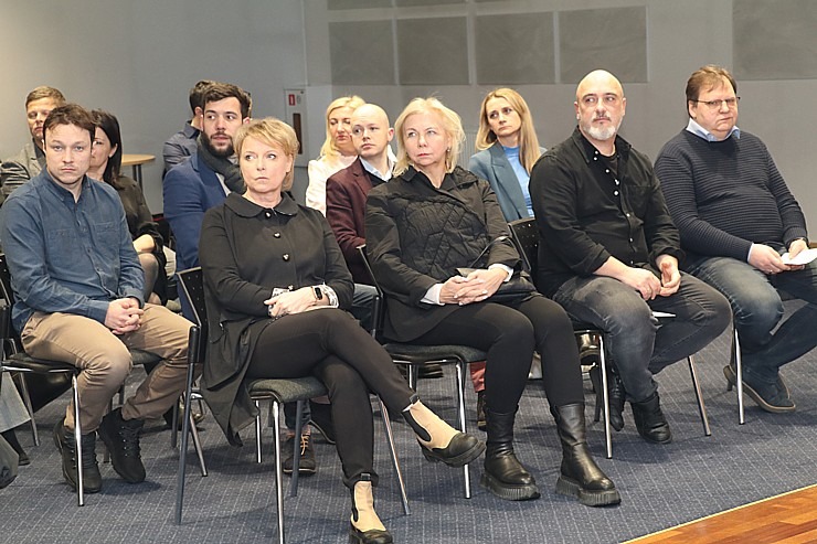 Latvijas Restorānu biedrība rīko ar ekspertiem un valdības pārstāvjiem diskusiju par 12% PVN restorāniem Pārdaugavas viesnīcā «Islande Hotel» 330932