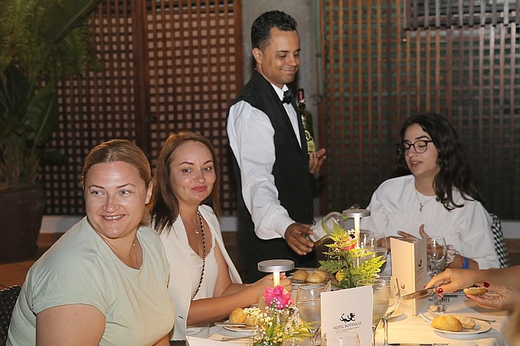Travelnews.lv izbauda svinīgas vakariņas Tenerifes 5 zvaigžņu viesnīcā «Hotel Botanico & The Oiental Spa Garden». Sadarbībā ar Tez Tour Travelnews.lv izbauda svinīgas vakariņas Tenerifes 5 zvaigžņu viesnīcā «Hotel Botanico & The Oiental Spa Garden». Sadarbībā ar Tez Tour 331040