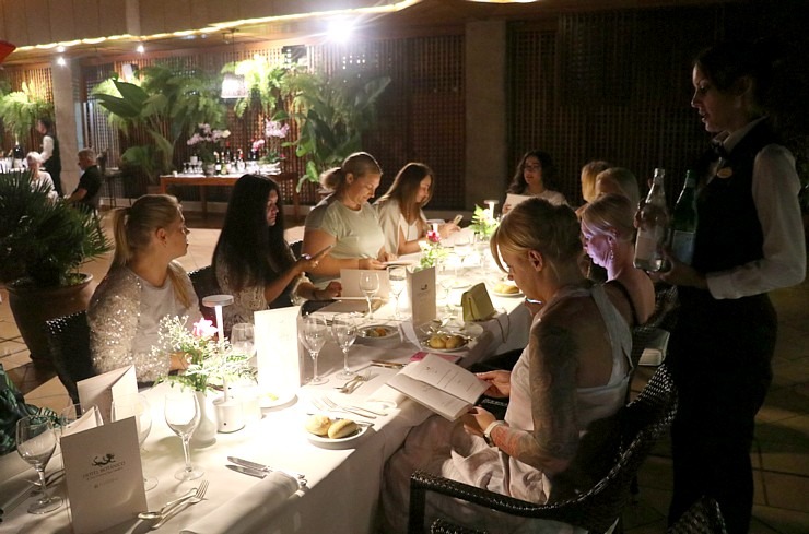 Travelnews.lv izbauda svinīgas vakariņas Tenerifes 5 zvaigžņu viesnīcā «Hotel Botanico & The Oiental Spa Garden». Sadarbībā ar Tez Tour Travelnews.lv izbauda svinīgas vakariņas Tenerifes 5 zvaigžņu viesnīcā «Hotel Botanico & The Oiental Spa Garden». Sadarbībā ar Tez Tour 331021