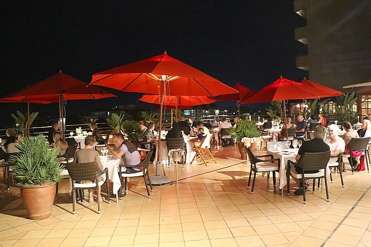 Travelnews.lv izbauda svinīgas vakariņas Tenerifes 5 zvaigžņu viesnīcā «Hotel Botanico & The Oiental Spa Garden». Sadarbībā ar Tez Tour Travelnews.lv izbauda svinīgas vakariņas Tenerifes 5 zvaigžņu viesnīcā «Hotel Botanico & The Oiental Spa Garden». Sadarbībā ar Tez Tour 331023