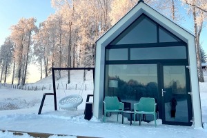 Ķestermuiža Alūksnē: Pullanmājas Laima un Līksma - 2 mazas mājiņas pie paša ezera. Foto: Foto: Egons Lācis, Māris Šļivka, Ainars Cekuls 1