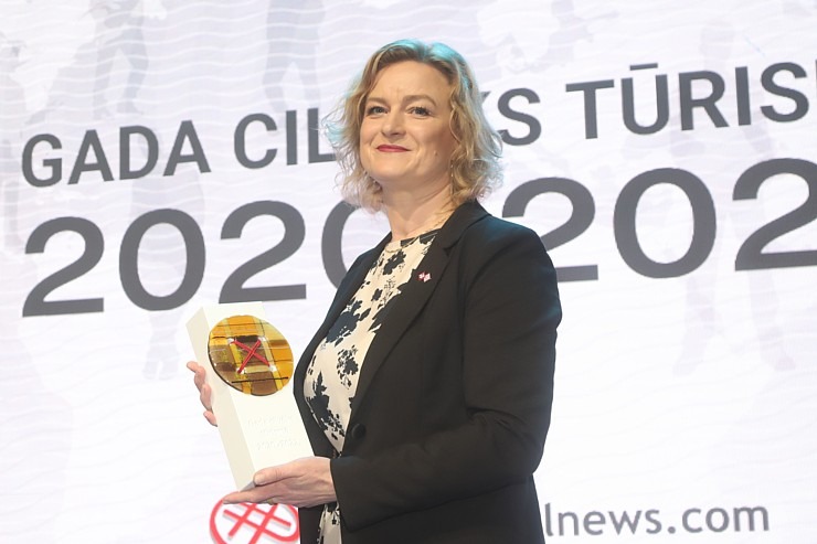 «Gada cilvēks tūrismā 2020-2022» laureāti tiek sveikti tūrisma izstādē «Balttour 2023». Foto: Rojs Maizītis «Gada cilvēks tūrismā 2020-2022» laureāti tiek sveikti tūrisma izstādē «Balttour 2023». Foto: Rojs Maizītis 332317