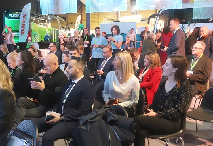 «Gada cilvēks tūrismā 2020-2022» laureāti tiek sveikti tūrisma izstādē «Balttour 2023». Foto: Rojs Maizītis «Gada cilvēks tūrismā 2020-2022» laureāti tiek sveikti tūrisma izstādē «Balttour 2023». Foto: Rojs Maizītis 332333