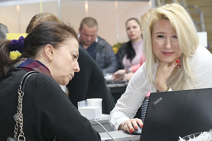 Tūrisma profesionāļi konsultāciju un pārdošanas procesā tūrisma izstādē «Balttour 2023» 332590