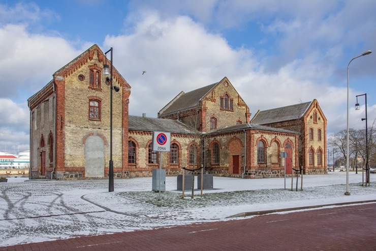 Skati uz Ventspils ostu un promenādi no vecajām Jūras darbnīcām. Foto: Oskars Jūra 333235