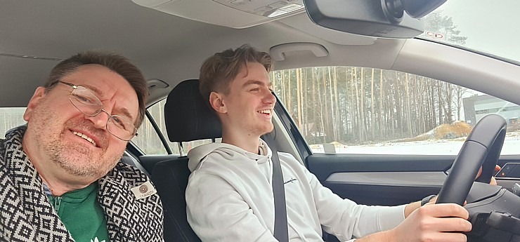 Sadarbībā ar «Europcar Latvia» puteņa laikā apceļojam Lietuvas pilsētu Paņevežu 333497