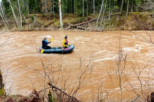 Amatas upe pārsteidz laivotājus un ceļotājus ar pavasara ūdeņu spēku. Foto: Agita Līviņa 1